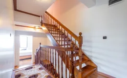 Should I Match My Flooring With My Stair Treads & Railings
